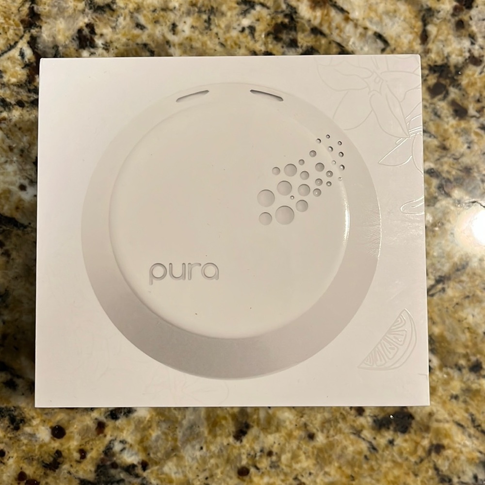 Pura Smart Fragrance Diffuser - Never taken out of the box!